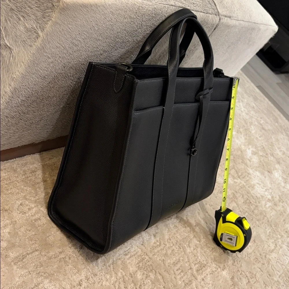 Coach Black Pebbled Leather Structured Tote / Work Bag - 2025, luxury collection - Picture 10 of 11
